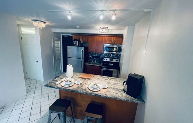 1 bed, 1 bath, $2,000