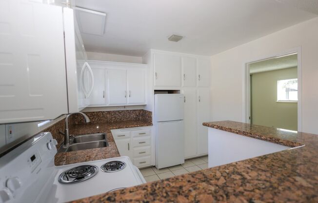 1 bed, 1 bath, 627 sqft, $2,195, Unit 30