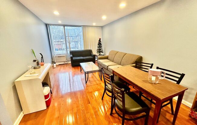 2 beds, 1 bath, 768 sqft, $2,425, Unit 215