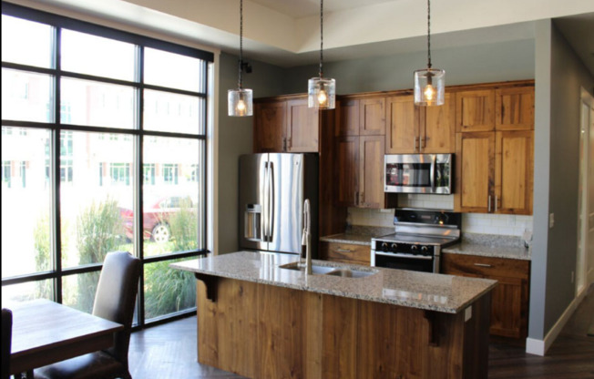 2 beds, 1 bath, 852 sqft, $1,400, Unit 404