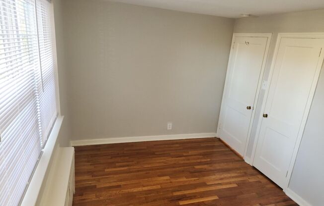 2 beds, 1 bath, 897 sqft, $2,385, Unit A-15