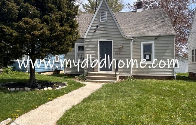 4205 Robinwood Dr.