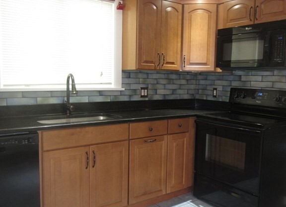 109 WALNUT ST