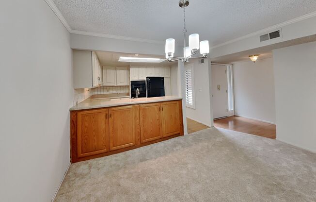 Spacious Rossmoor 2/2 Condo Available Now!