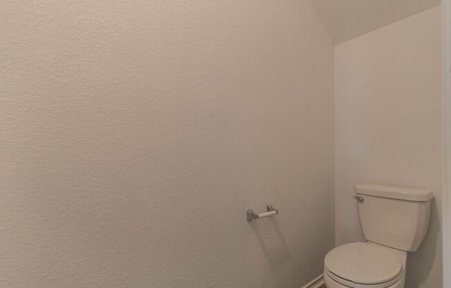 4 beds, 2.5 baths, $1,700