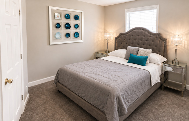 3 beds, 1.5 baths, 1,000 sqft, $1,323, Unit 454-B