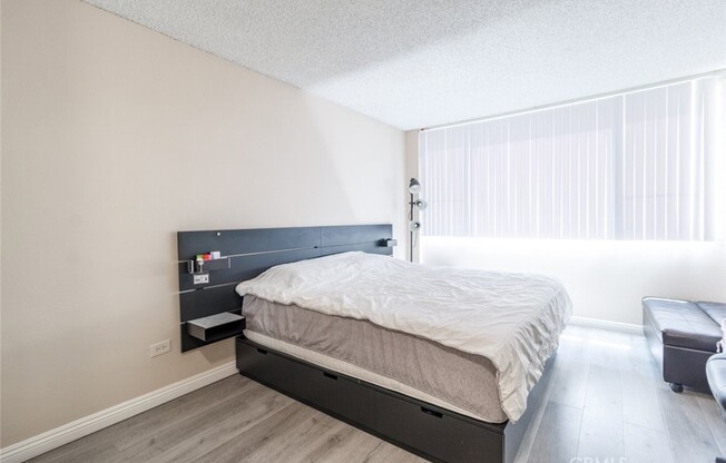 421 S. Lafayette Park