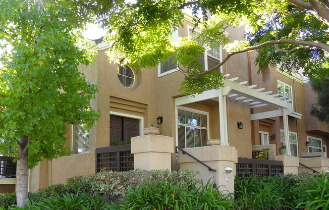 405 CAMILLE CIR