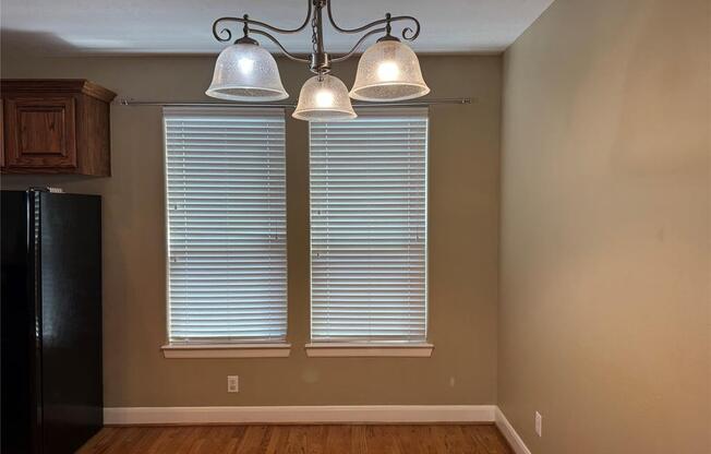1711 STACY CRES