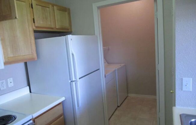 Fantastic 1 Bedroom 1 Bath Condo Near Tempe & Scottsdale! A Must See