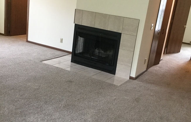 2 beds, 1 bath, 950 sqft, $1,675, Unit 7709CA