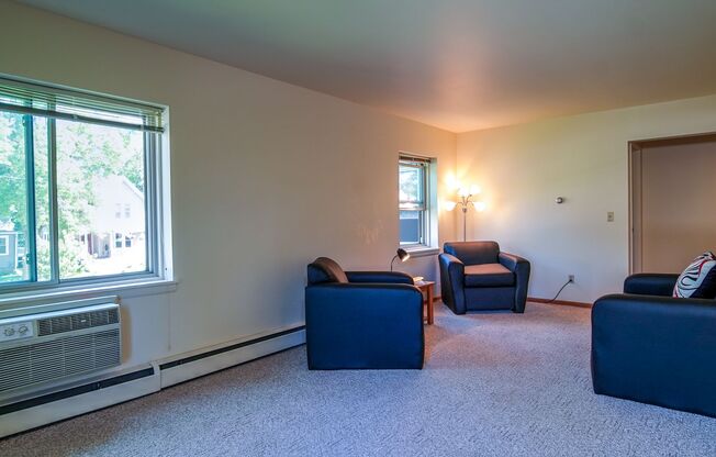 1 bed, 1 bath, 605 sqft, $1,355