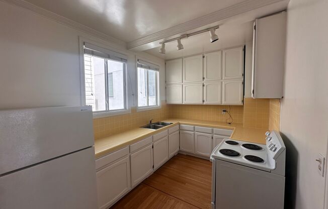 001 (3460-4 Sacramento)
