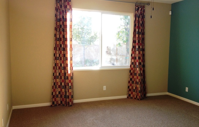 3 beds, 2 baths, $2,495