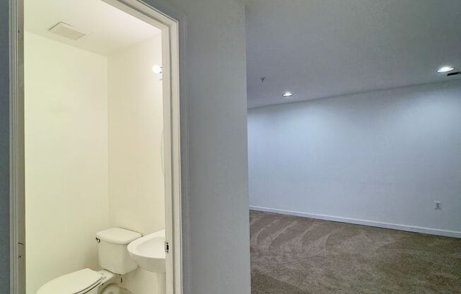 Charming 3 Bedroom/2.5 Bathroom Townhome in Owing Mills, MD!