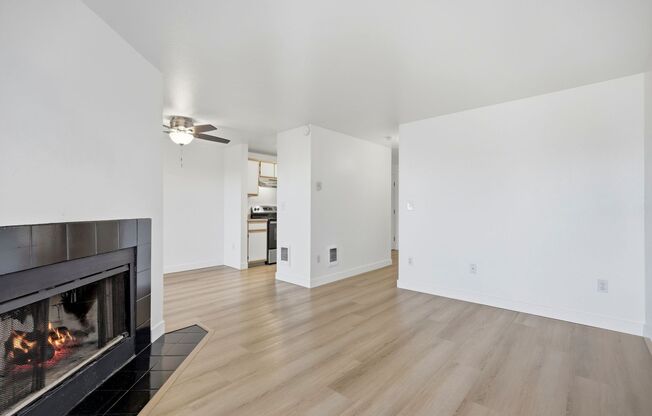 1 bed, 1 bath, 700 sqft, $1,475, Unit 67