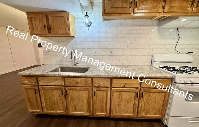 Cozy 2-Bedroom Lower-Level Home – All Utilities Included!