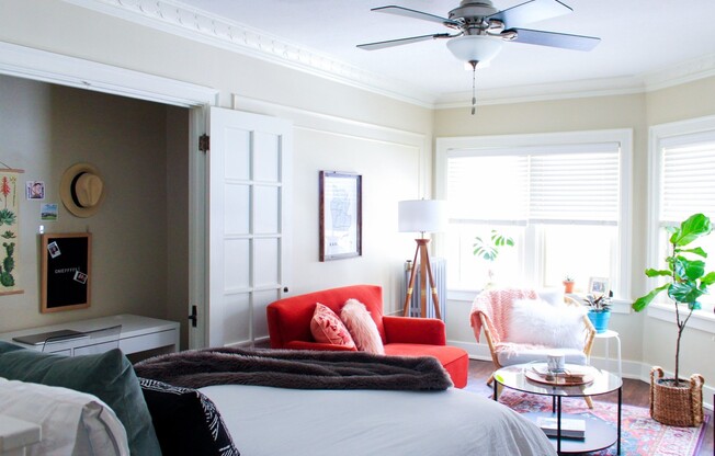 Studio, 1 bath, 425 sqft, $875, Unit 604