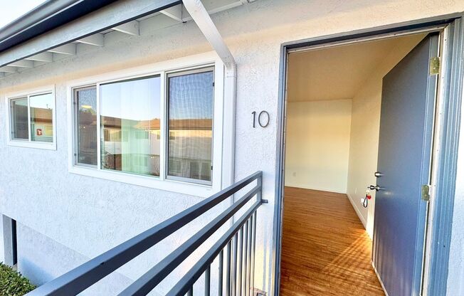 2 beds, 1 bath, $2,525, Unit 324 Apt #10