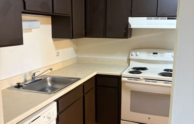 2 beds, 2 baths, 805 sqft, $1,465, Unit A-214
