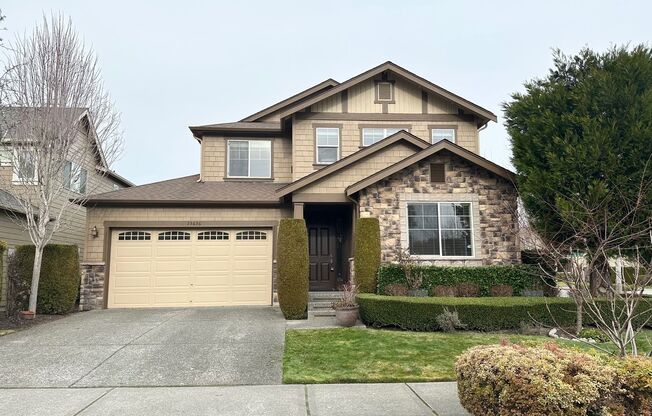 Beautiful 4 Bed 2.5 Bath + Bonus Room Home in Redmond Ridge