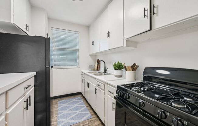 1 bed, 1 bath, 700 sqft, $1,199, Unit H105