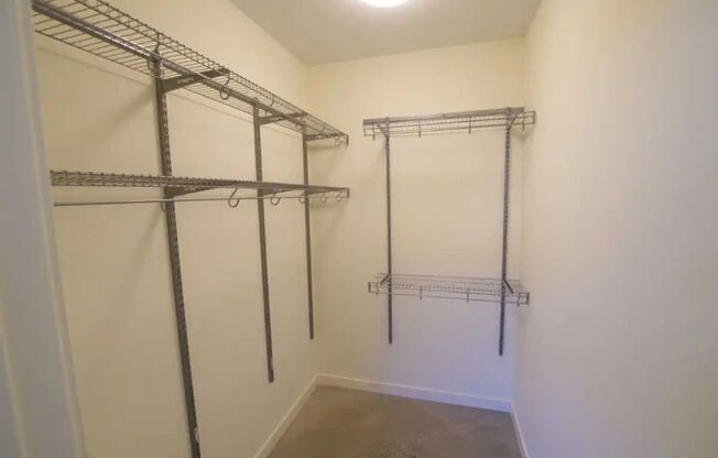 2 beds, 2 baths, 1,279 sqft, $2,450, Unit 116