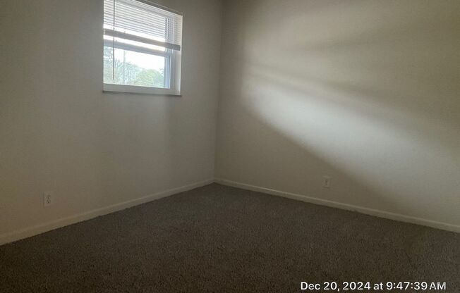 1 bed, 1 bath, 490 sqft, $895, Unit 04227-15