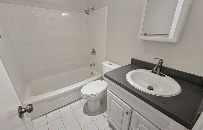 1 bed, 1 bath, 586 sqft, $1,845, Unit 402
