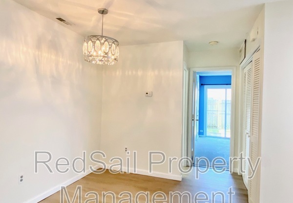 109 PKWY DR