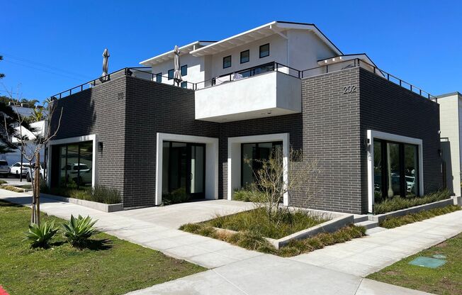 Luxury Living in the Heart of Downtown Encinitas