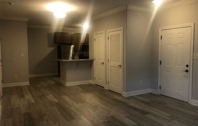 1 bed, 1 bath, 848 sqft, $775, Unit 05