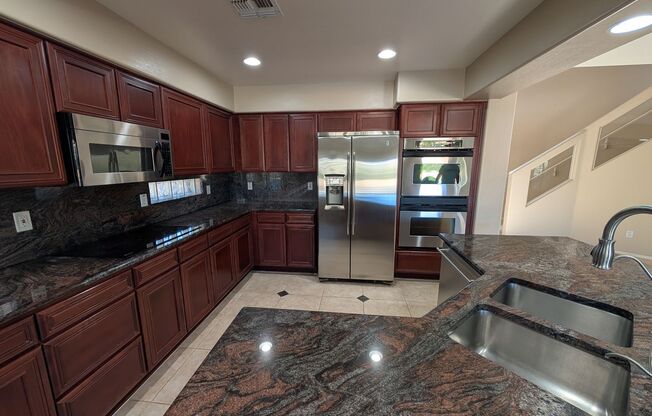 4 Bedroom 2.5 Bath With Private Pool