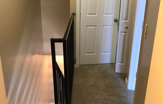 2 beds, 1.5 baths, 785 sqft, $1,049, Unit 129