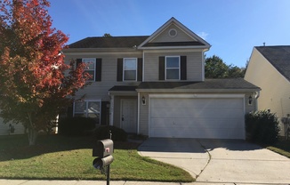Beautiful 3 bedroom, 2.5 bath home located in the Waterlyn Subdivision!