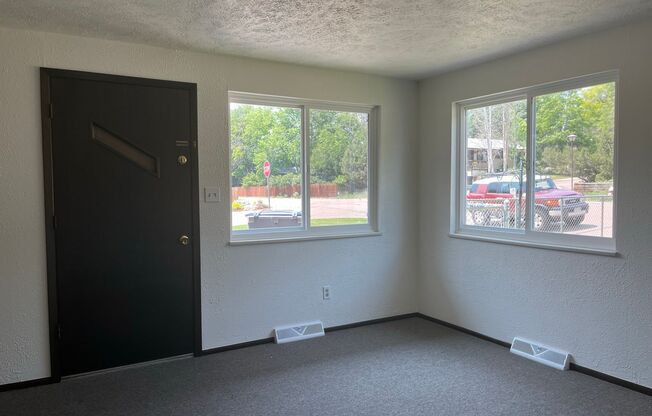 3 Bedroom Apartment Duplex in Longmont