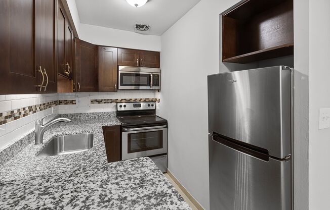 Studio, 1 bath, 447 sqft, $1,575, Unit 413