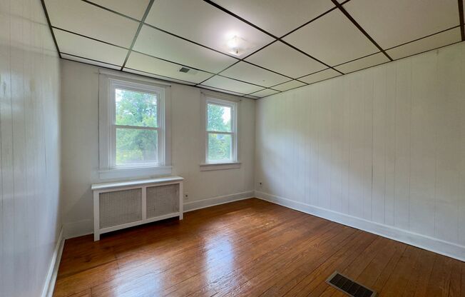 Charming 3 Bedroom/1.5 Bathroom Home in Hamilton, MD!