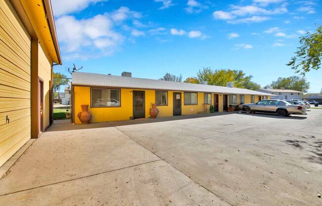 3290 1/2 Lombardy Lane