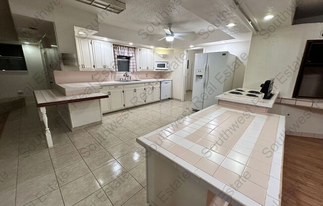 Spacious 3 bedroom, 2 bathroom home