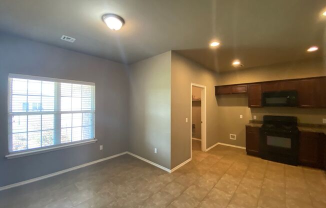 3 beds, 2 baths, $1,695