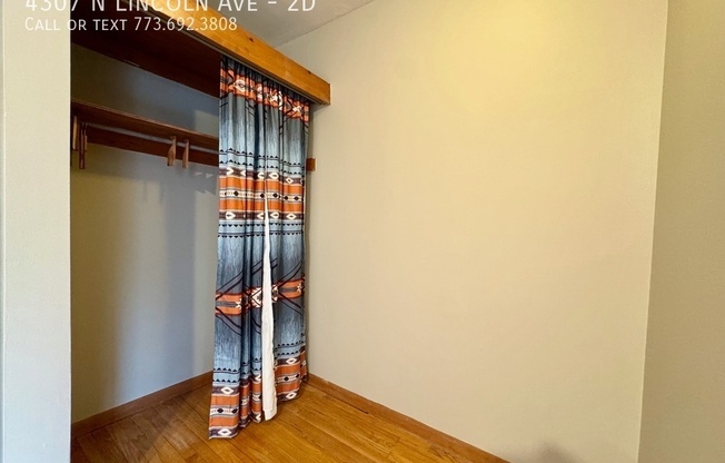 4307 N Lincoln Ave 2E
