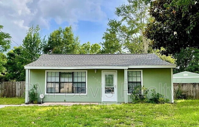7523 COLLINS CT