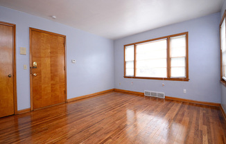 220 N 32nd Av