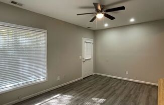 2 beds, 1 bath, 925 sqft, $1,495, Unit E