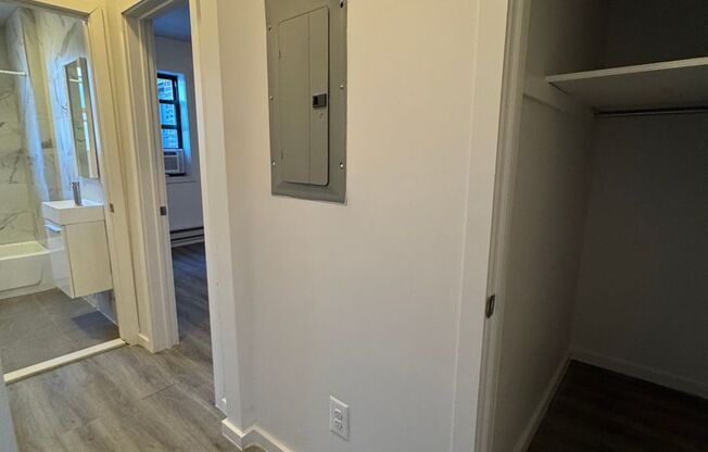 1 bed, 1 bath, $1,150, Unit 4F