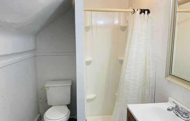 1 bed, 1 bath, $825, Unit 2