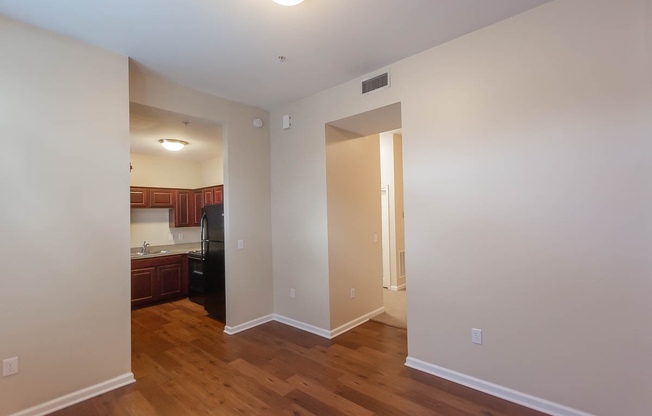 Studio, 1 bath, 576 sqft, $1,235, Unit 102