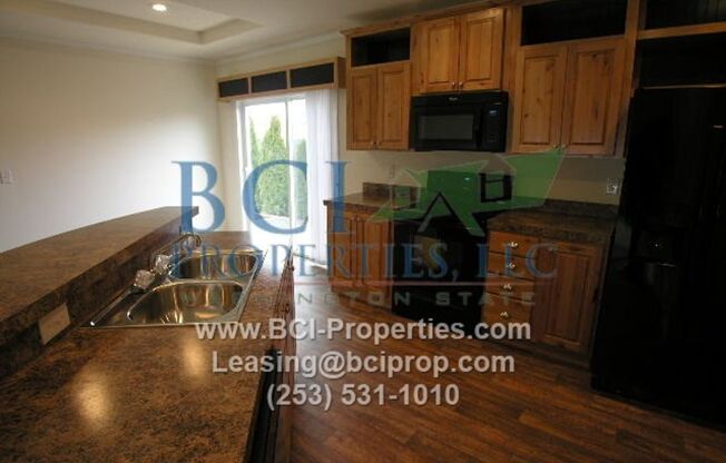 Welcome Home to Evergreen Place Condominium 3bed/2ba available for immediate move in