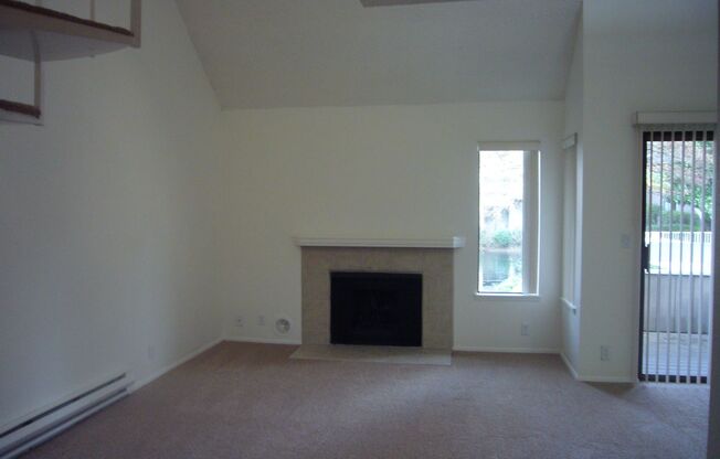 1 bed, 1 bath, 834 sqft, $1,475, Unit 902